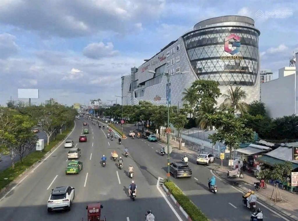 Bán 2 căn nhà phía bên sông gigamall p. hiệp bình chánh