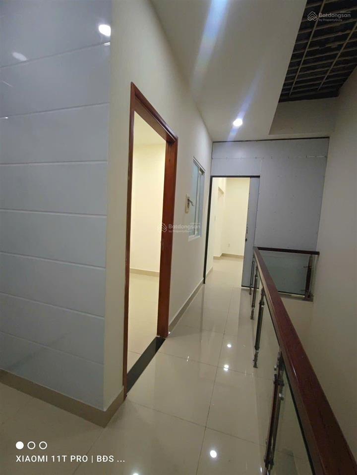 Bán nhà 3 tầng hẻm xe hơi gần vạn phúc ql13 mở rộng