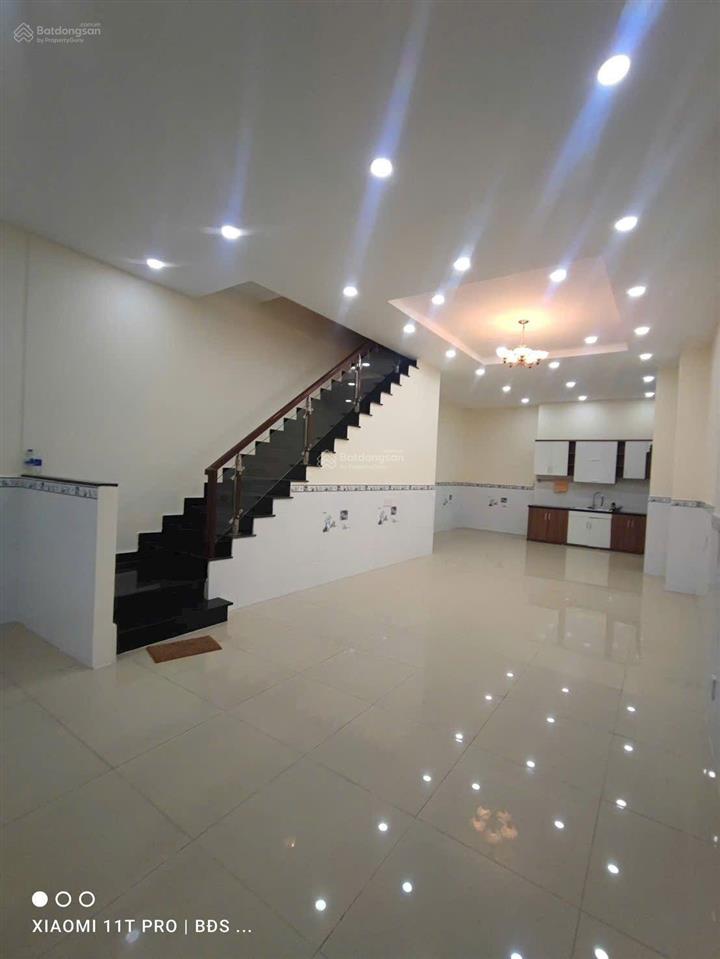 Bán nhà 3 tầng hẻm xe hơi gần vạn phúc ql13 mở rộng