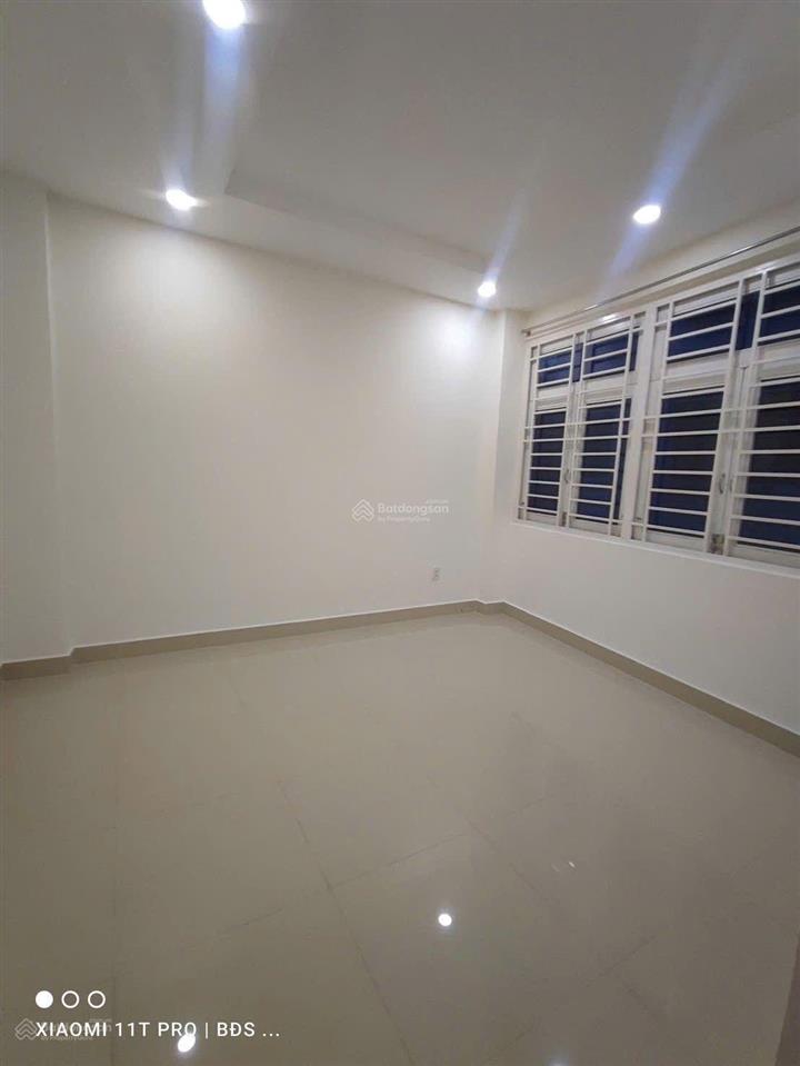 Bán nhà 3 tầng hẻm xe hơi gần vạn phúc ql13 mở rộng