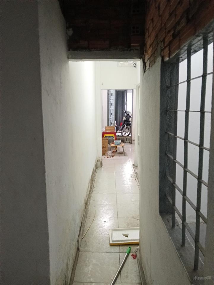 Bán nhà nát mặt tiền đường số phía bên sông gigamall