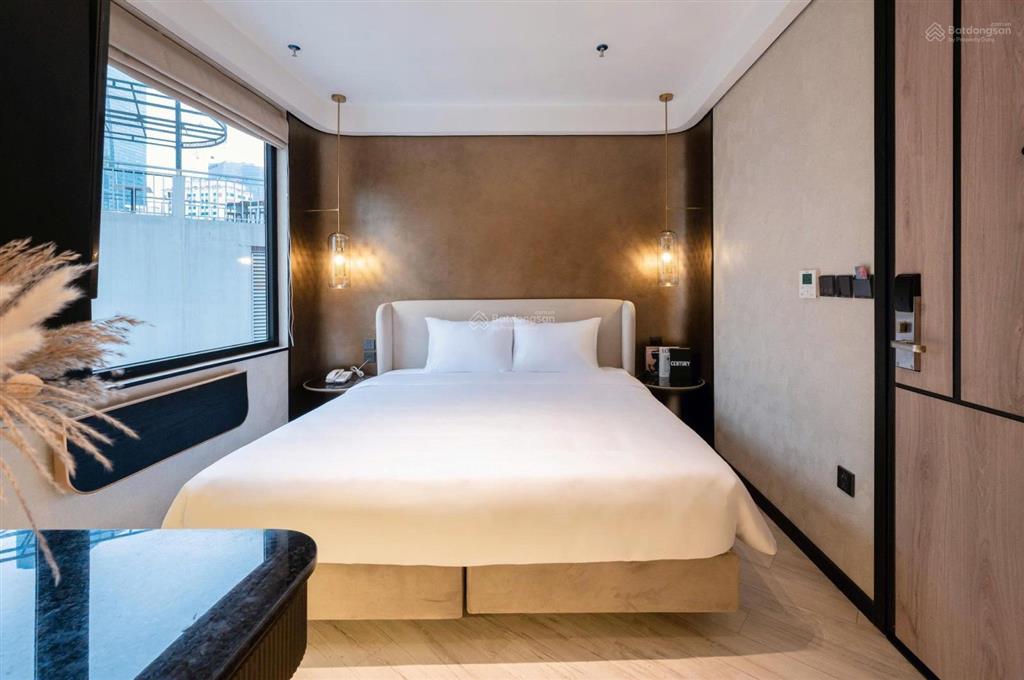 Bán gấp nhà 6t phố xuân diệu. dt 80m2 thang máy, ô tô đỗ cửa, cách đường ô tô tránh 10m. làm căn hộ