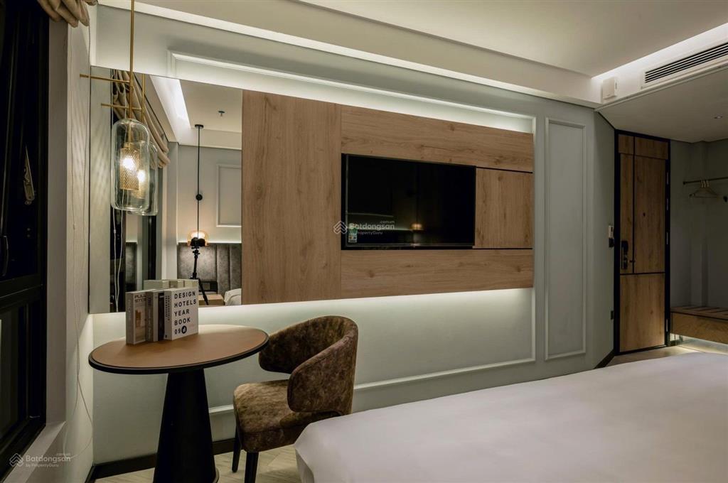 Bán gấp nhà 6t phố xuân diệu. dt 80m2 thang máy, ô tô đỗ cửa, cách đường ô tô tránh 10m. làm căn hộ