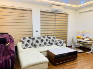 Bán gấp nhà 8 tầng thang máy phố trung kính.dt106m2,mt9m.gần ngay phố.đang cho thuê 110tr/th