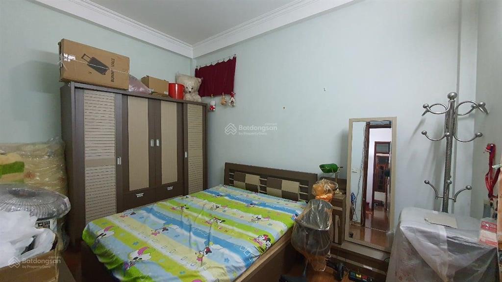 Cần bán gấp nhà 4 tầng mp cổ hàng ngang, ngõ gạch. dt 37m2, mt 5m. lô góc. sổ vuông đẹp. kd tốt