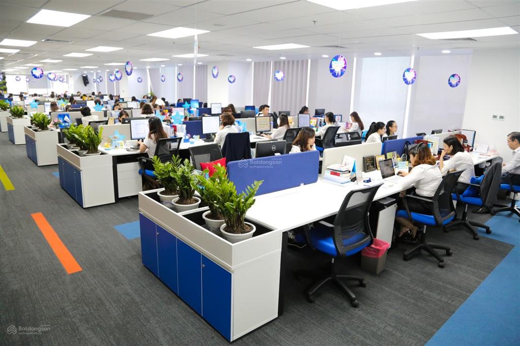 Bán gấp nhà mp tây sơn. dt 320m2, mt 15m, vị trí đẹp, kd sầm uất. đang cho thuê 300tr/th. giá 161tỷ