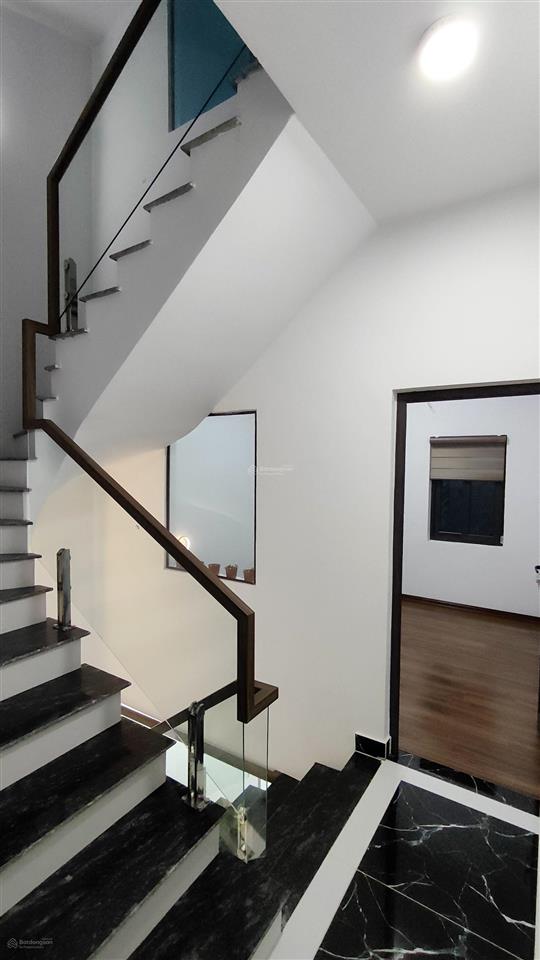 Nhà đẹp sân cổng riêng ngõ 128 an đà xe oto 5 tạ đỗ cách nhà 40m