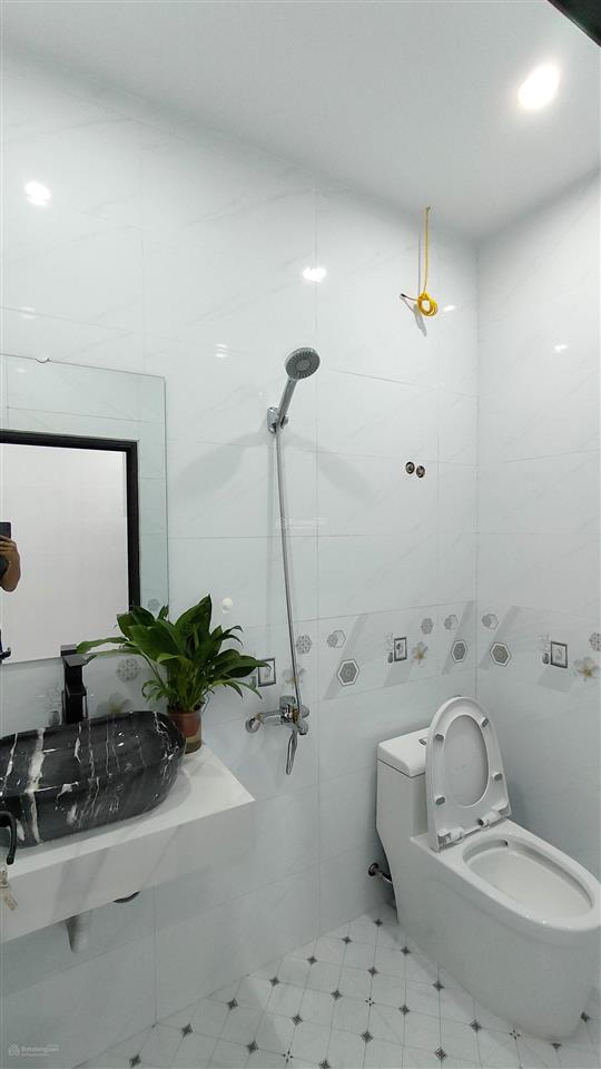 Nhà đẹp sân cổng riêng ngõ 128 an đà xe oto 5 tạ đỗ cách nhà 40m