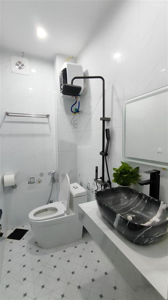 Nhà đẹp sân cổng riêng ngõ 128 an đà xe oto 5 tạ đỗ cách nhà 40m