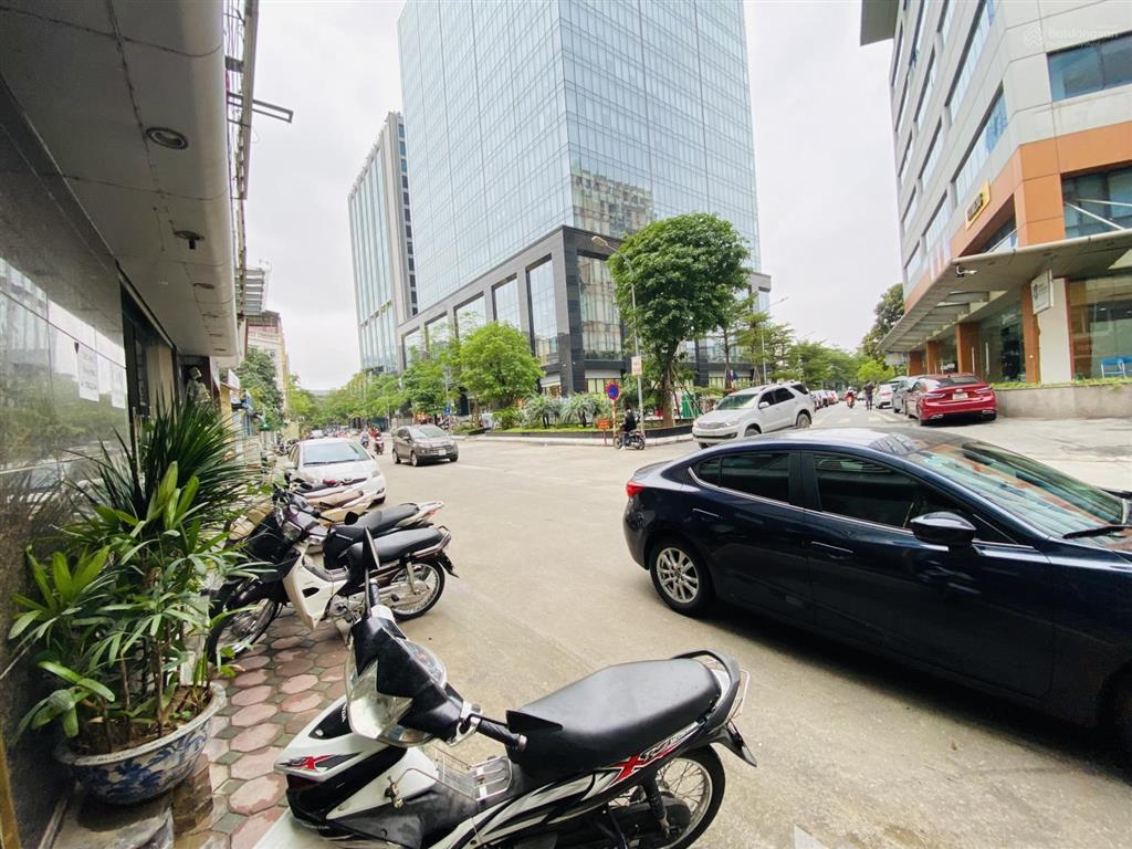 Mặt bằng kinh doanh hoàng cầu 150m2x1 sàn mt 4m nở hậu 8m khu kd sầm uất ngõ 4 xe tải tránh 45tr/th