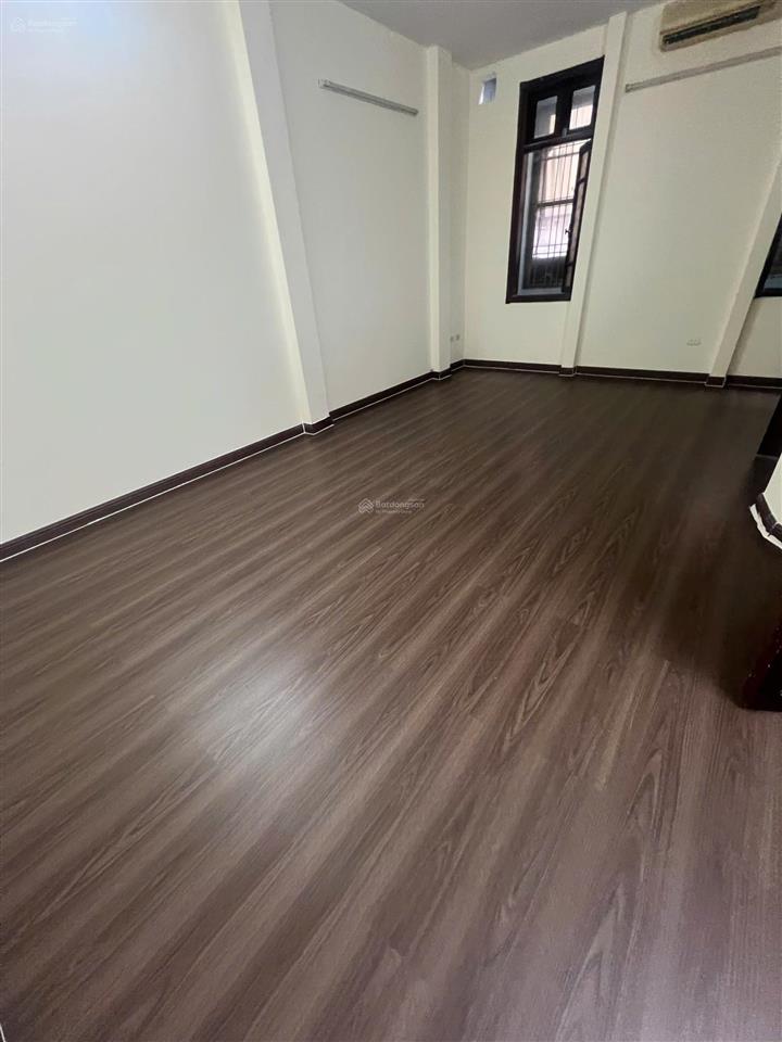 Phân lô quân đội đường bưởi 120m2x5t mt4m sạch sẽ nhiều phòng có sân để 20 xe oto đỗ cửa giá 34tr