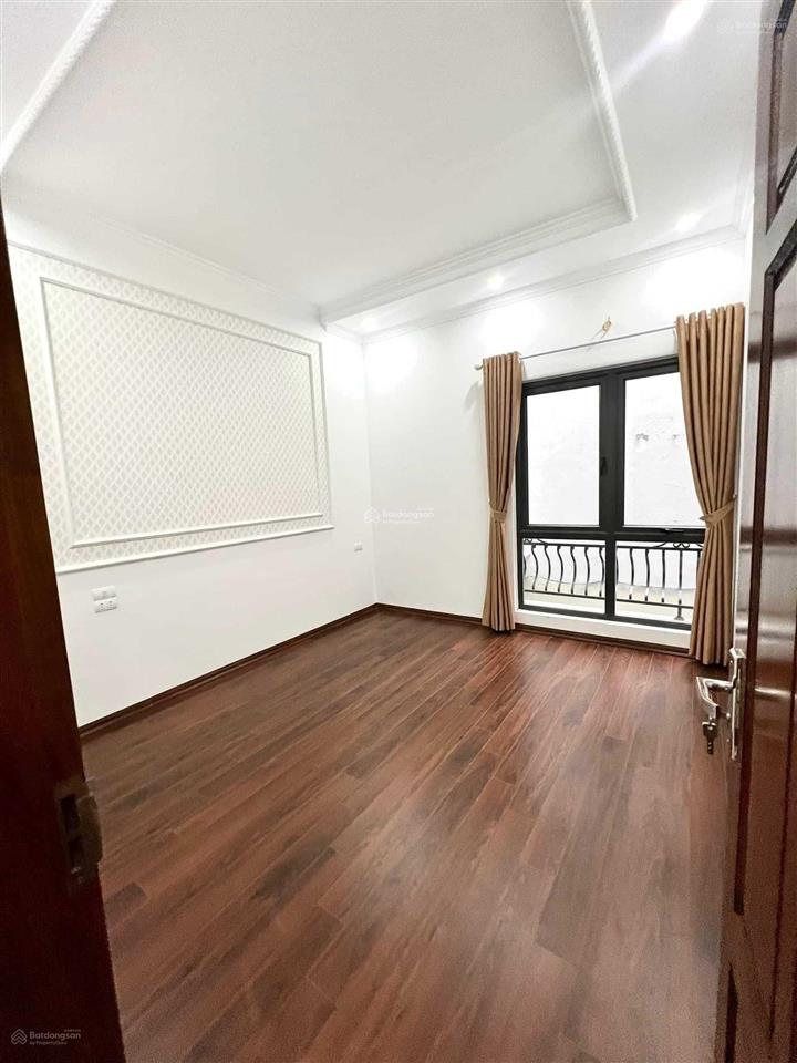 Cho thuê nhanh nhà thái hà 45m2x5t mt4m nhà sạch sẽ nhiều phòng sử dụng đủ đh, nl ngõ oto giá 17tr