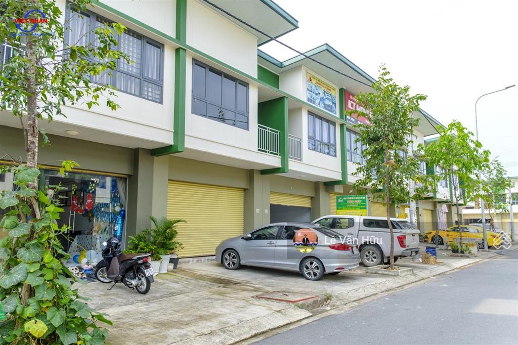 Căn shophouse oasis city 80m2 sổ hồng riêng chỉ 1,7 tỷ
