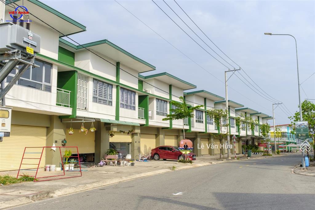 Căn shophouse oasis city 80m2 sổ hồng riêng chỉ 1,7 tỷ