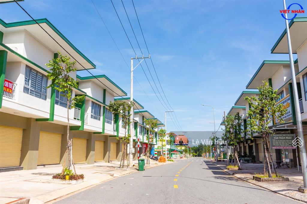 Bán căn shophouse 2 tầng 85m2 oasis city chỉ 1,7 tỷ