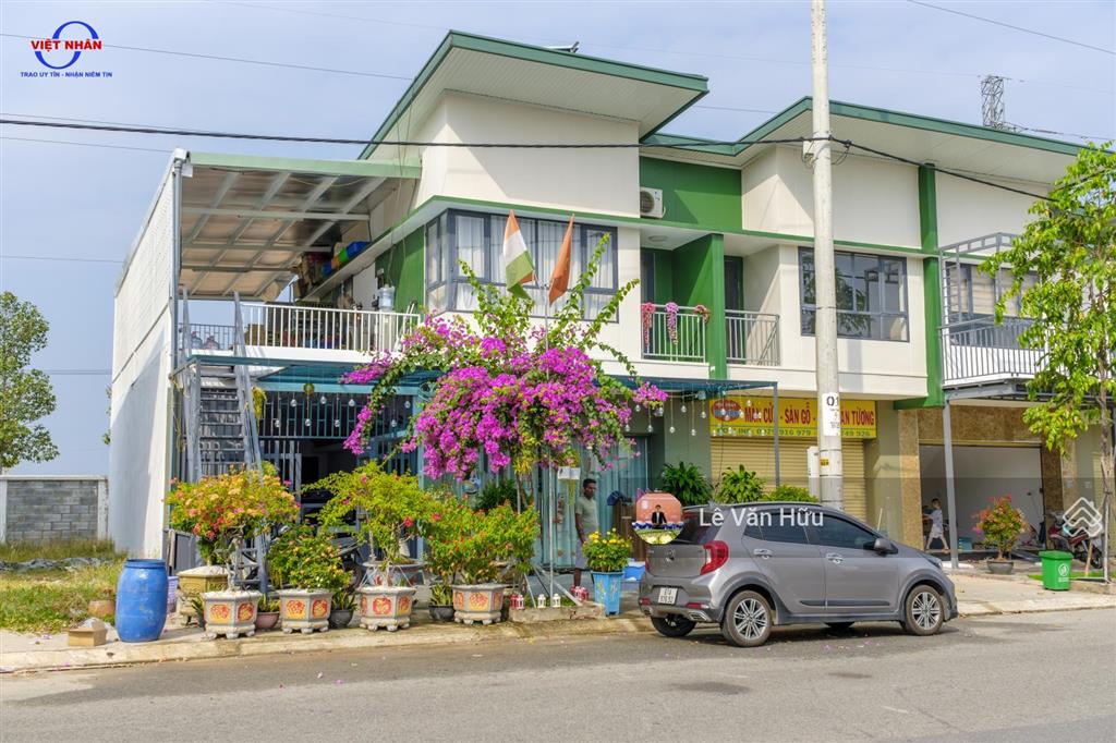 Bán căn shophouse 2 tầng 85m2 oasis city chỉ 1,7 tỷ