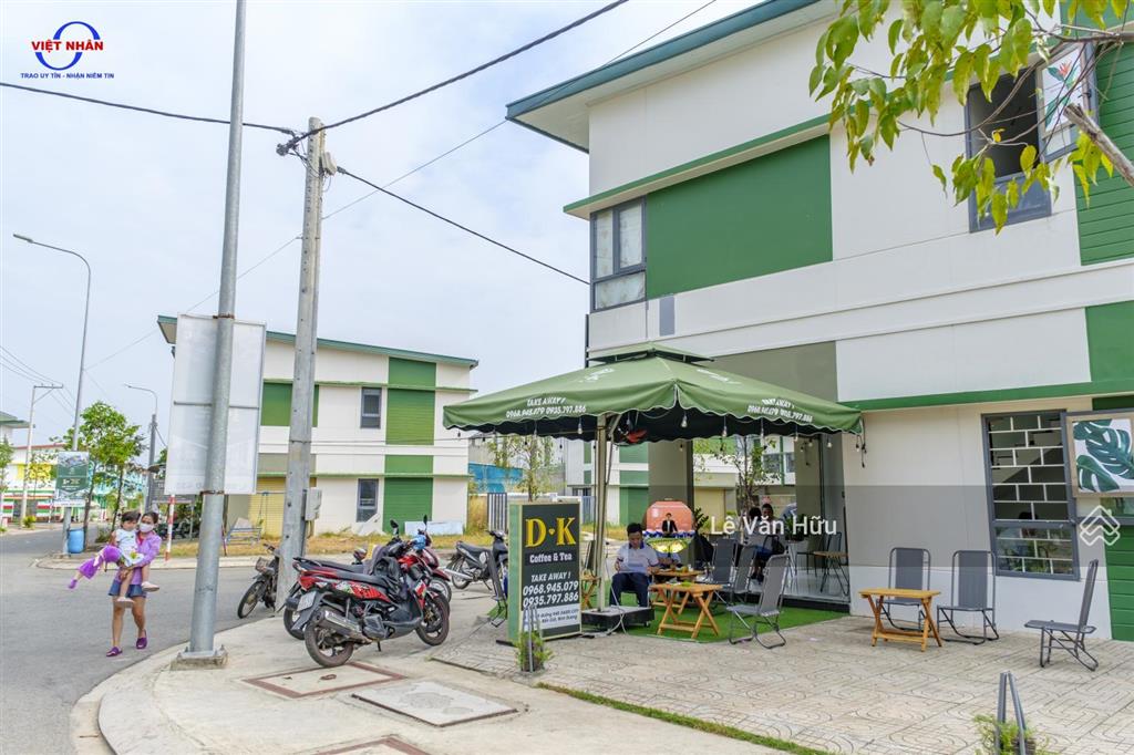 Bán căn shophouse 2 tầng 85m2 oasis city chỉ 1,7 tỷ