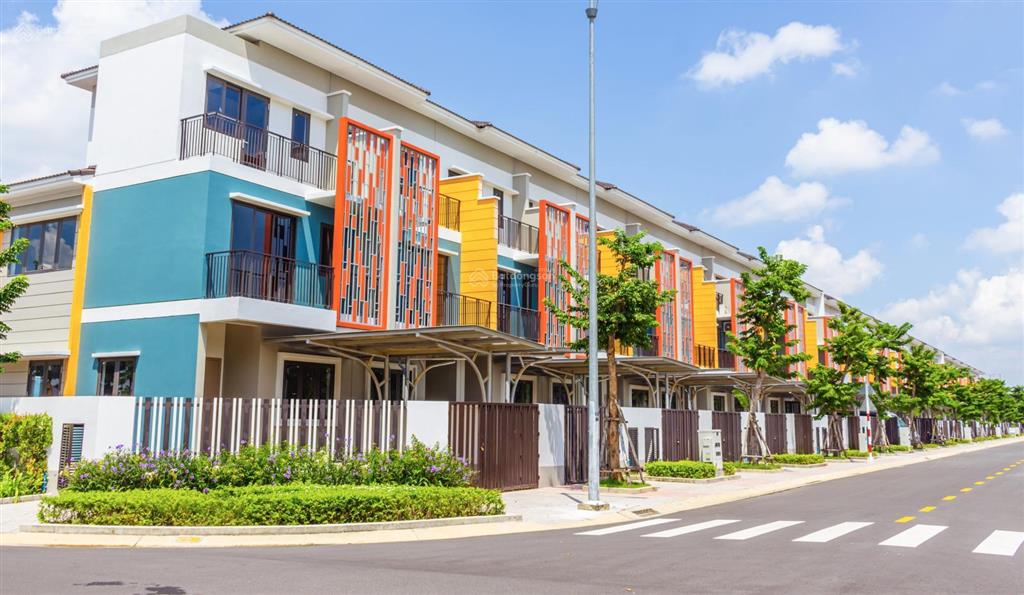 Bán căn liên kế 3 tầng sun casa central view công viên 3,28 tỷ