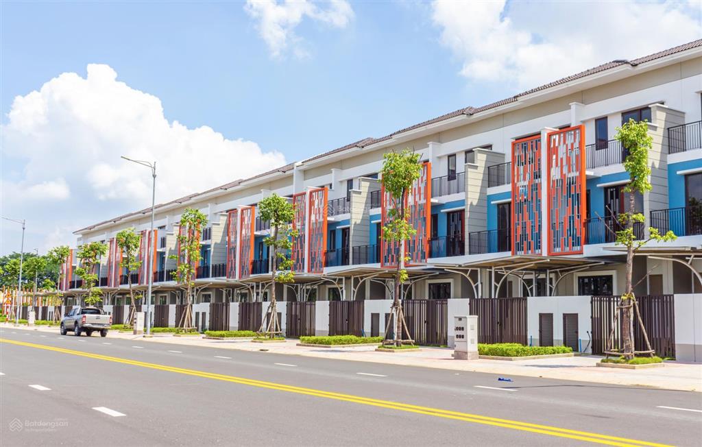 Bán căn liên kế 3 tầng sun casa central view công viên 3,28 tỷ