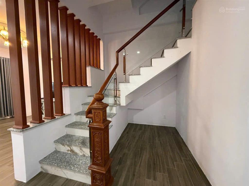 Bán căn liên kế 3 tầng đang có hđ thuê 16 triệu/tháng chỉ 4,25 tỷ sun casa central