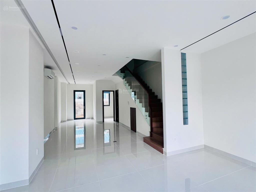 Cho thuê căn shophouse mặt tiền đường db4 hoàn thiện full nội thất 3 phòng ngủ cực đẹp