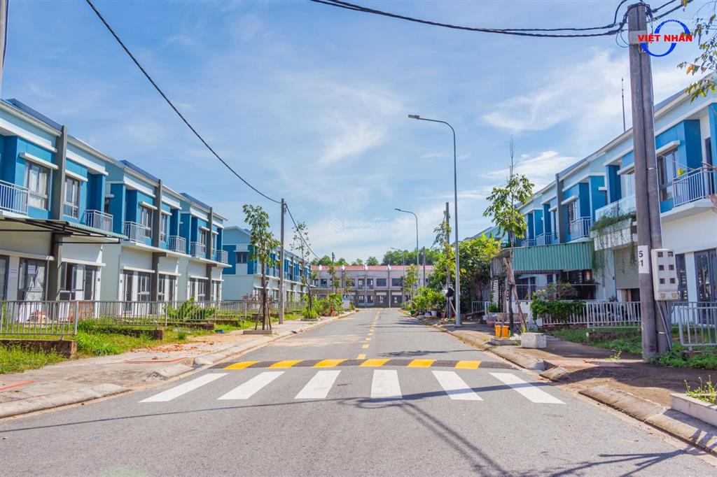 Căn oasis 2 tầng giá 1,55 tỷ sổ hồng riêng công chứng ngay