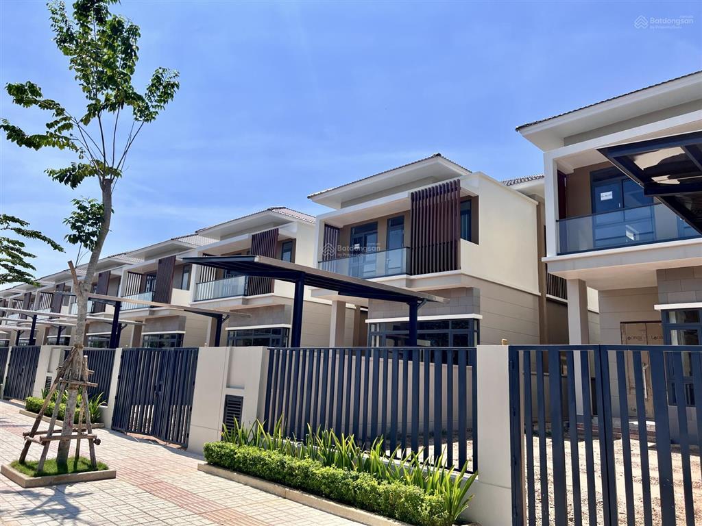 Biệt thự đơn lập 250m² thanh toán 2.4 tỷ nhận nhà tại kđt sun casa central