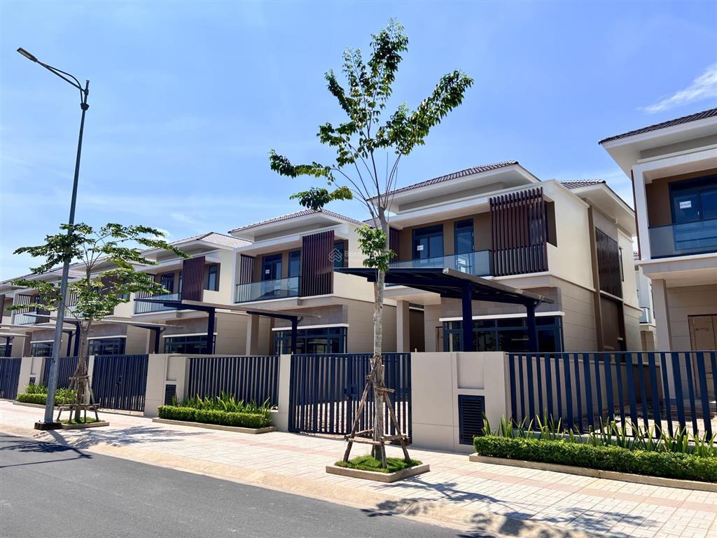 Căn biệt thự đơn lập 250m2 sun casa central thanh toán trước 2.4 tỷ nhận nhà