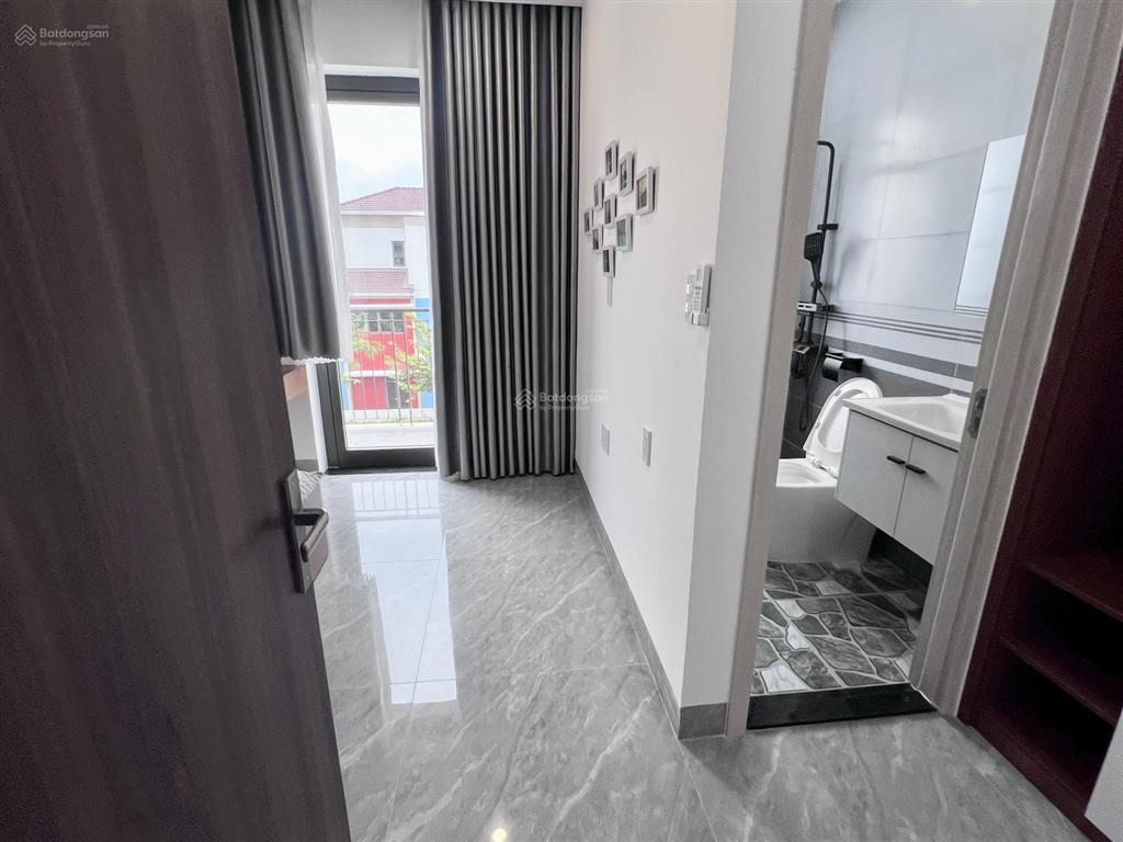 Nhà cho thuê đầy đủ nội thất 3 phòng ngủ sun casa central  kcn vsip 2 bình dương