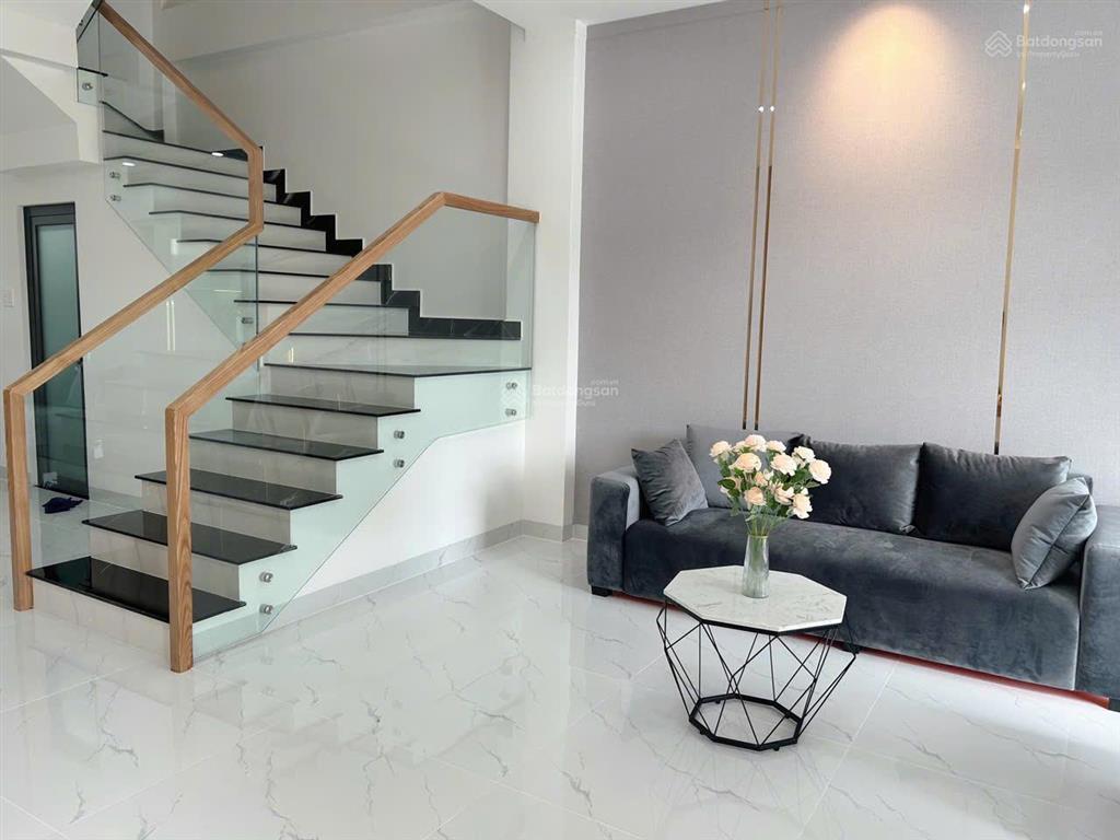 Cho thuê căn 3 ngủ sun casa central đầy đủ nội thất giá 14 triệu/tháng