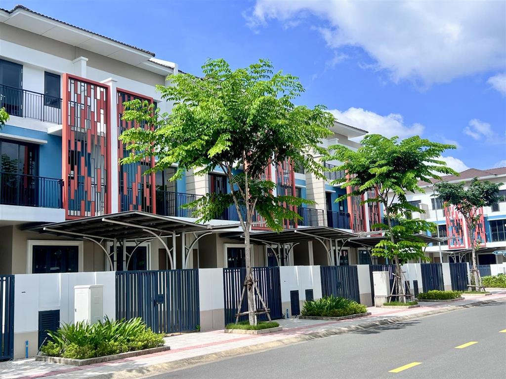 Căn 3 tầng sun casa central sổ hồng sẵn công chứng ngay giá 3,1 tỷ