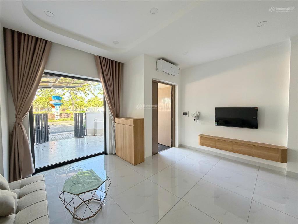 Cho thuê căn 4 ngủ đầy đủ nội thất sun casa central giá 16 triệu vào ở ngay