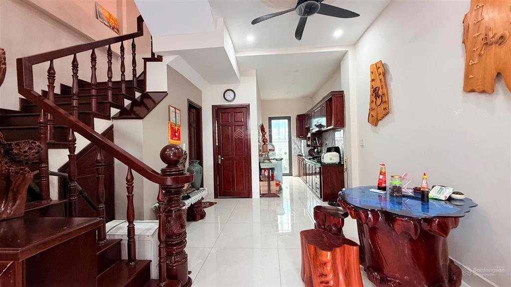 Căn liên kế 3 tầng đã hoàn thiện 3 ngủ cần bán lại sun casa central 3,7 tỷ