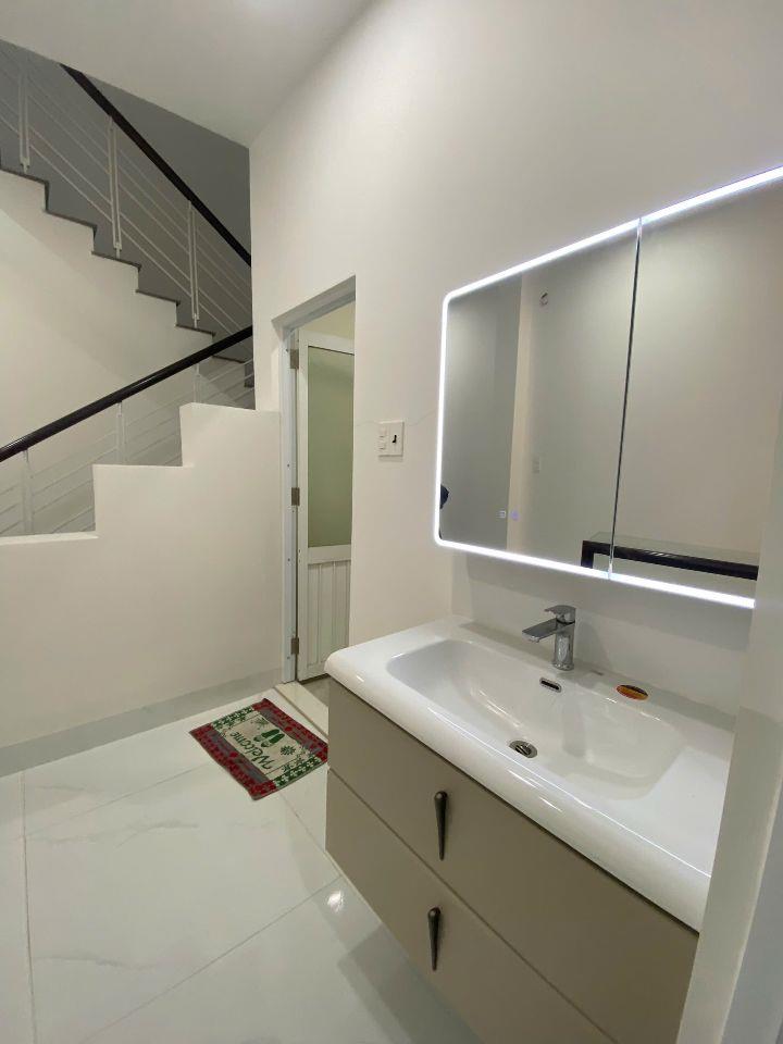 Chỉ hơn 7 tỷ có ngay nhà đẹp 3 tầng tttp khu bàn cờ Phường Nha Trang