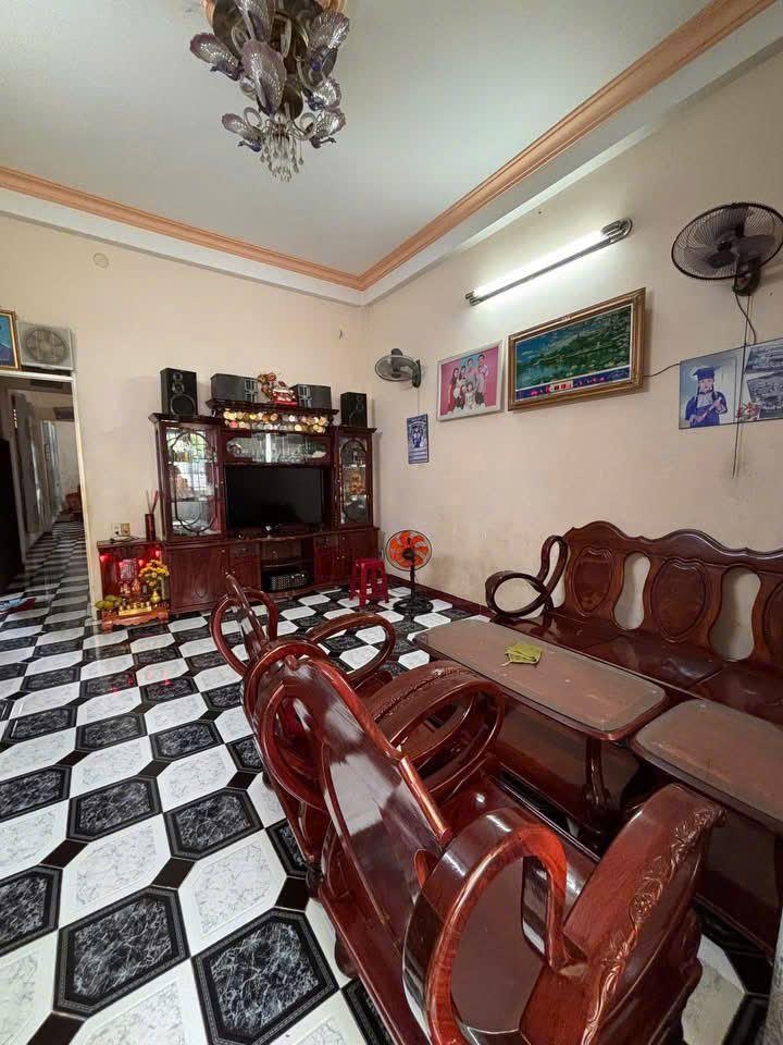 Nhà mặt tiền đường Nhị Hà khu bàn cờ phường Nha Trang
