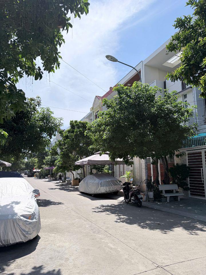 Nhà 3 tầng kề góc khu đô thị Vĩnh Điềm Trung giá tốt