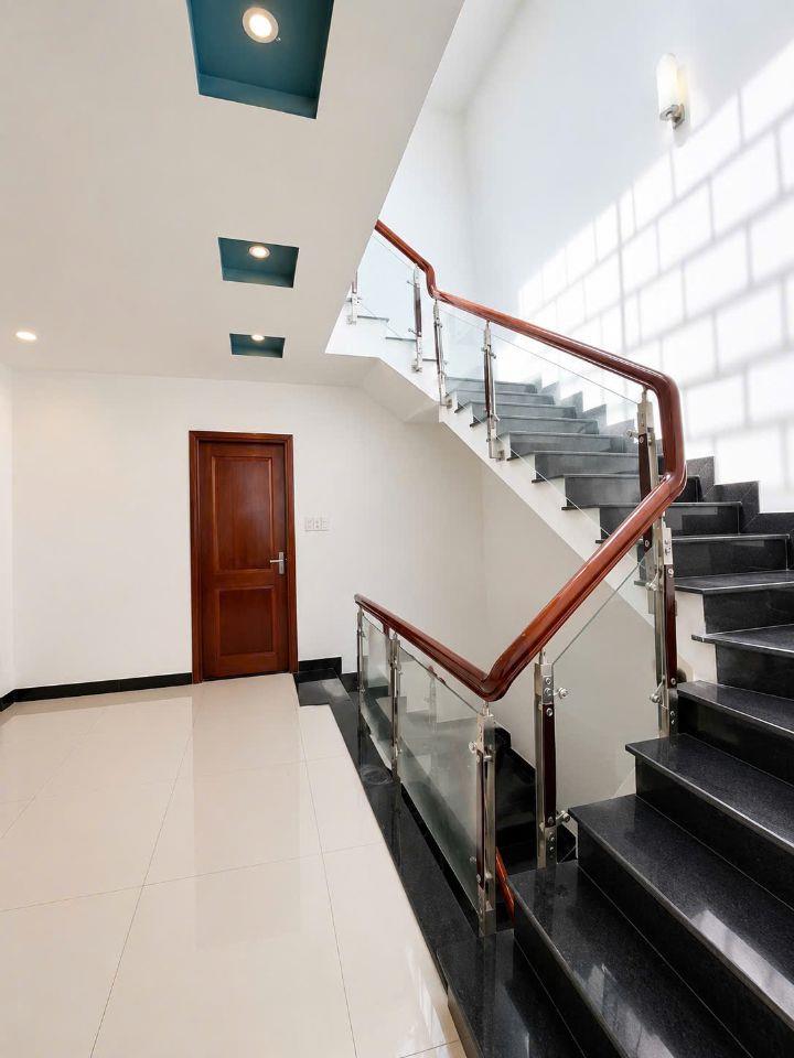 Nhà 3 tầng kề góc khu đô thị Vĩnh Điềm Trung giá tốt