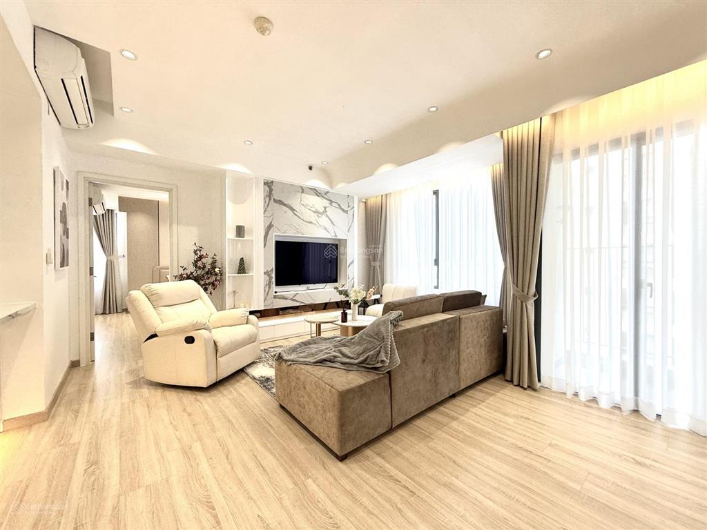 Căn 3pn lớn masteri cần bán  nội thất mới 100%