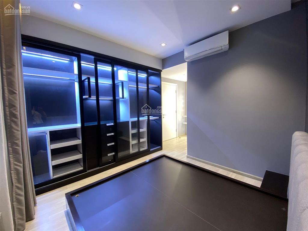 Chính chủ gửi bán căn hộ 3pn view sông trực diện  nội thất hiện đại giá tốt