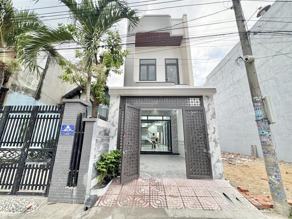 5,5 tỷ nhà mới xây full nội thất hoàn công đầy đủ dọn vào ở ngay