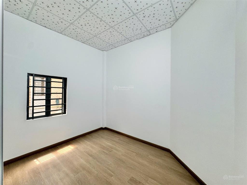 Chính chủ bán nhà sổ riêng phường dĩ an 2,1 tỷ ngay chợ xóm nghèo