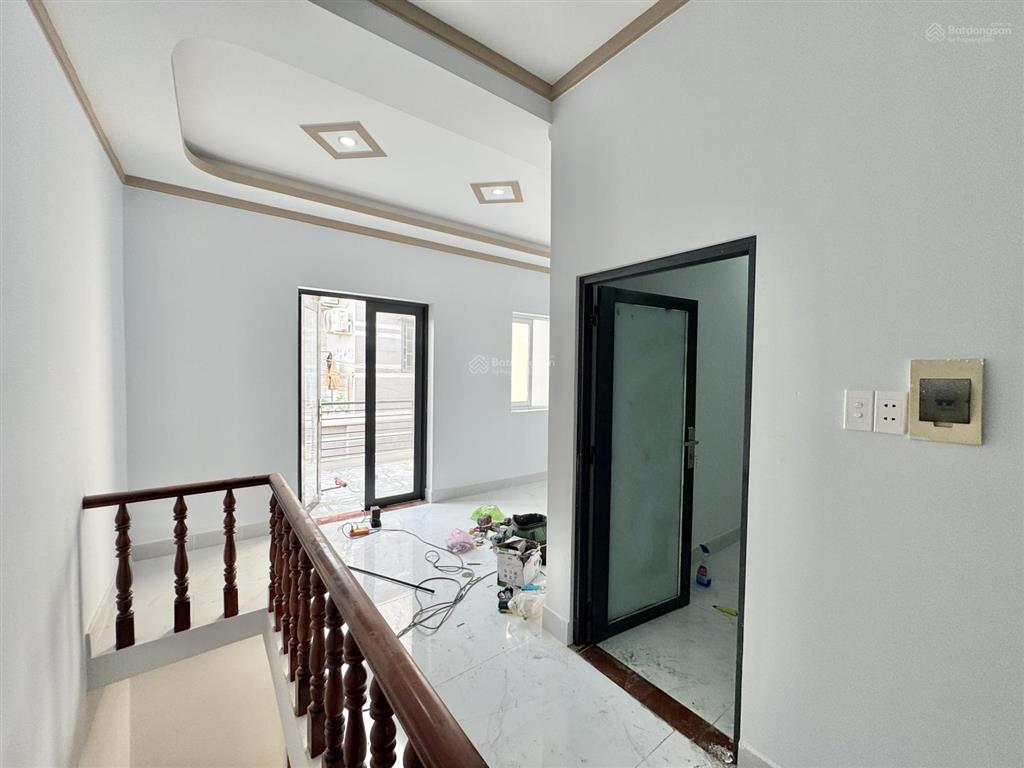 Chính chủ cần bán nhà lầu trệt sát chợ dĩ an phường dĩ an đường nguyễn thái học