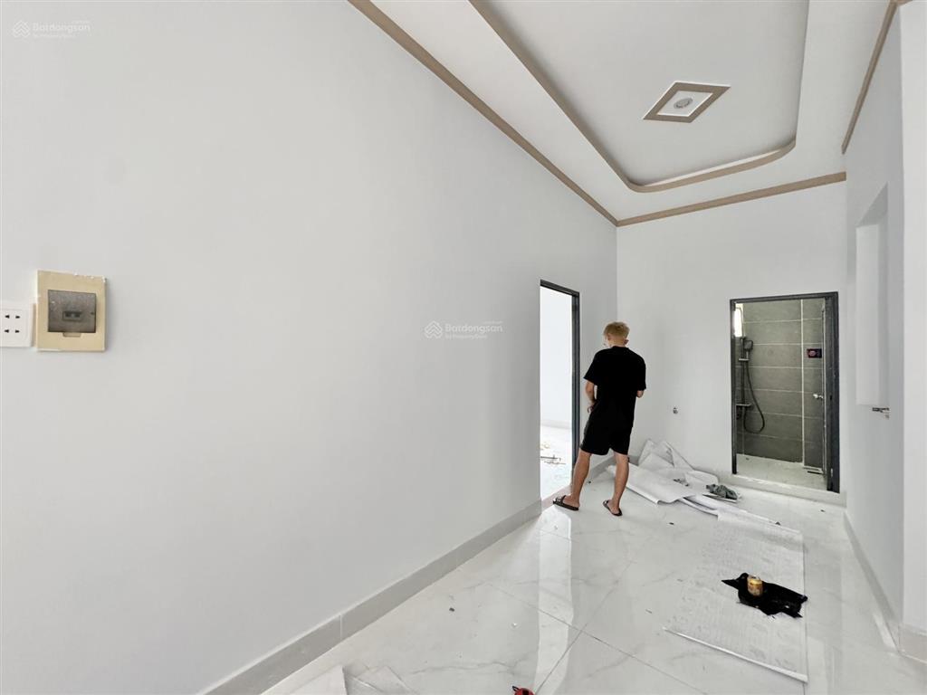 Chính chủ cần bán nhà lầu trệt sát chợ dĩ an phường dĩ an đường nguyễn thái học