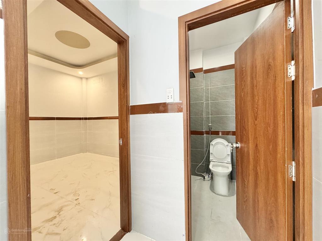 Chính chủ cần bán nhà lầu trệt sát chợ dĩ an phường dĩ an đường nguyễn thái học