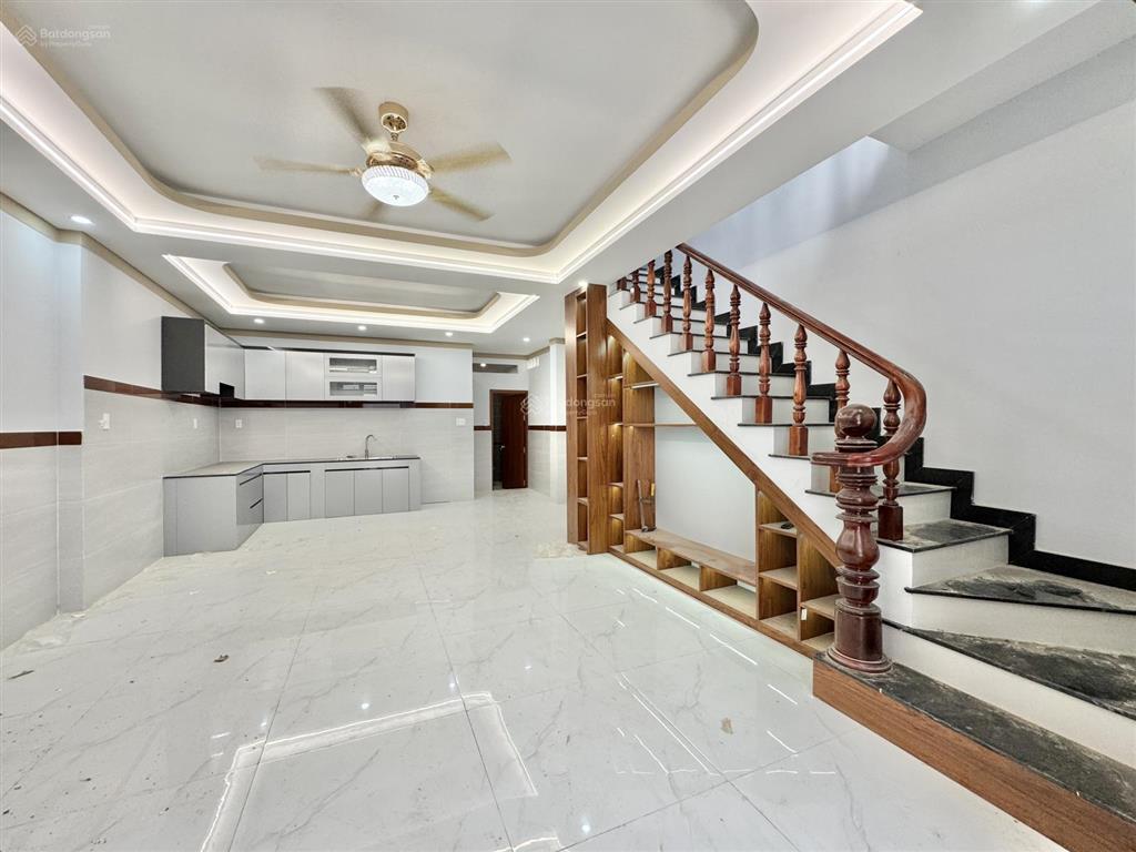 Chính chủ cần bán nhà lầu trệt sát chợ dĩ an phường dĩ an đường nguyễn thái học