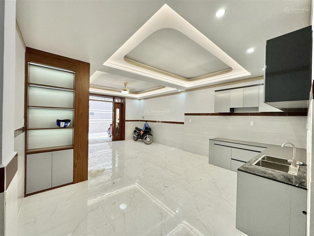 Chính chủ cần bán nhà lầu trệt sát chợ dĩ an phường dĩ an đường nguyễn thái học