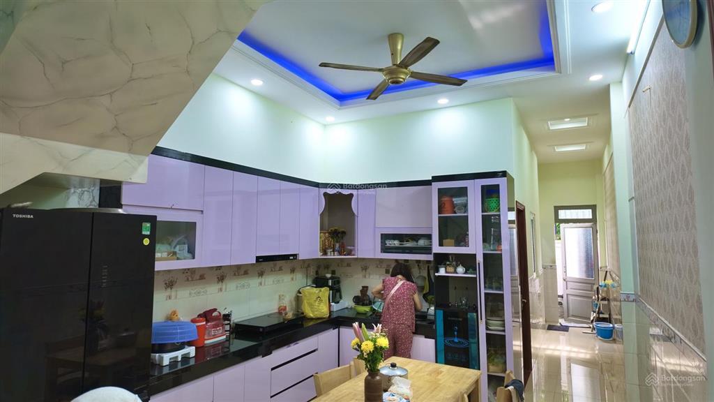 Chính chủ cần bán nhà lầu trệt sát bên chợ đông hòa và quốc lộ 1k ngay siêu thị bigc dĩ an