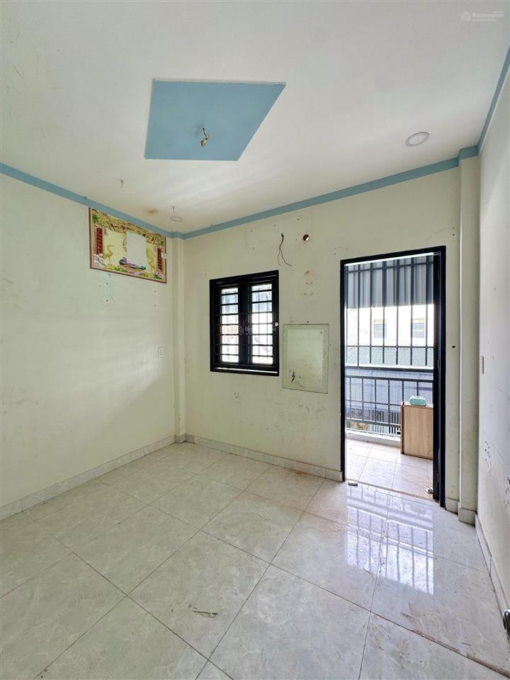 Chính chủ cần bán căn nhà lầu trệt hẻm đường ngô văn sở sát bên trung tâm hành chính dĩ an
