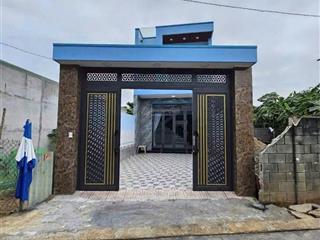 Chính chủ cần bán nhà mới hoàn thiện phường đông hòa, gần siêu thị go, gần chợ dĩ an