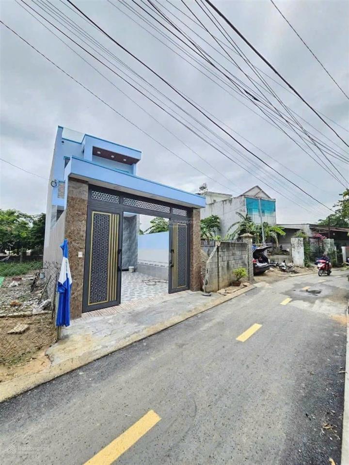Chính chủ cần bán nhà mới hoàn thiện phường đông hòa, gần siêu thị go, gần chợ dĩ an